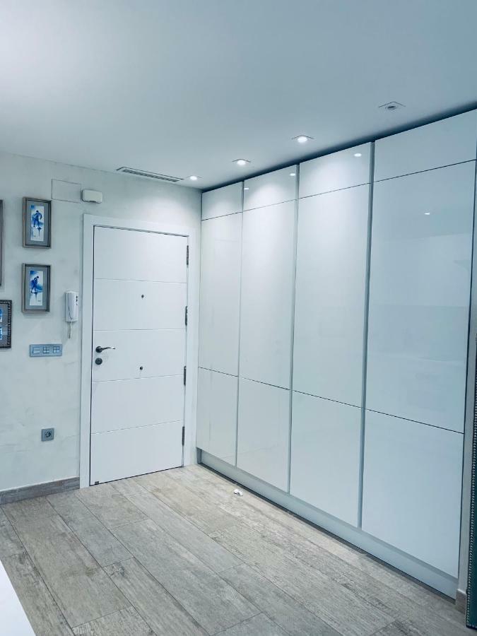 Cathedral Studio, Luxury In Cathedral Area, Parking Optional Apartment Sevilla
